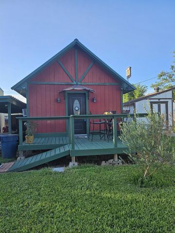 639 Manor Street, Houston, TX 77015