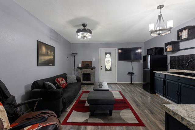 639 Manor Street, Houston, TX 77015