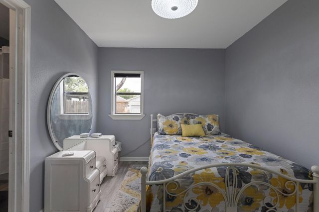 639 Manor Street, Houston, TX 77015