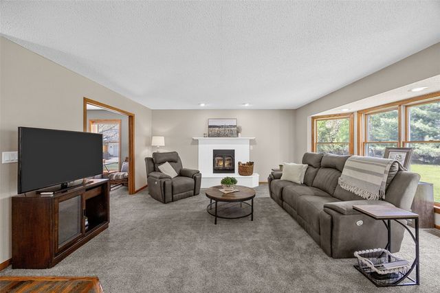 8506 Federalist Road, Marion, IA 52302
