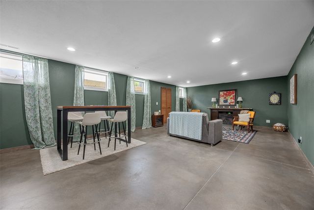 8506 Federalist Road, Marion, IA 52302