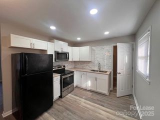 276 E Mclelland Avenue, Mooresville, NC 28115