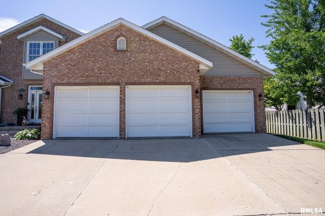 2620 Cedar Pond Drive, Springfield, IL 62702