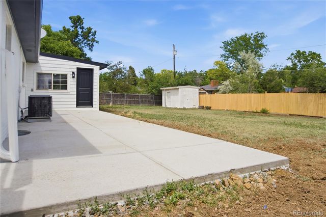 850 S Everett Street, Lakewood, CO 80226