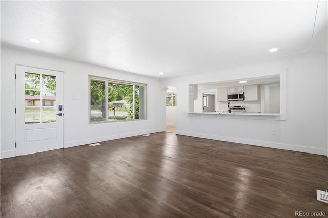 850 S Everett Street, Lakewood, CO 80226
