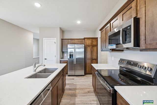 8501 Regent Court, Lincoln, NE 68507