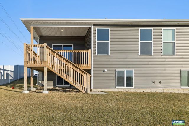 8501 Regent Court, Lincoln, NE 68507