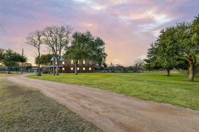 7765 Pigeon, Hitchcock, TX 77563