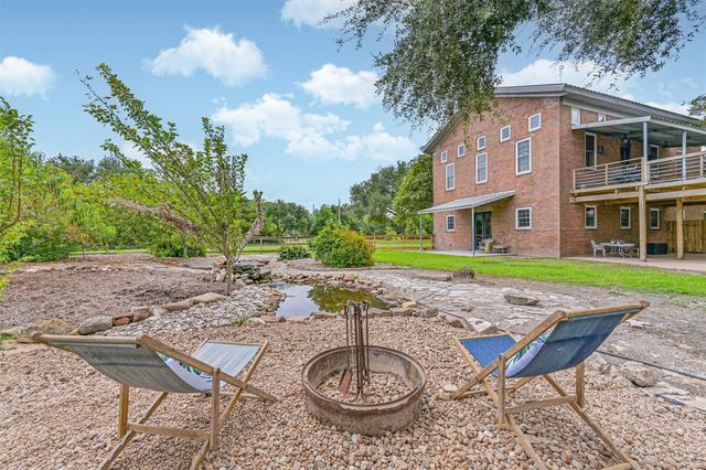 7765 Pigeon, Hitchcock, TX 77563