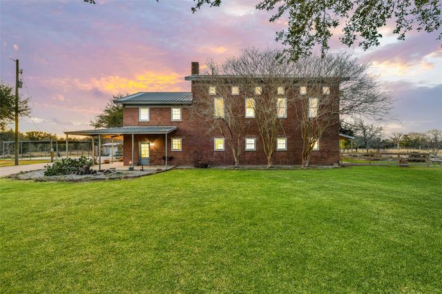 7765 Pigeon, Hitchcock, TX 77563