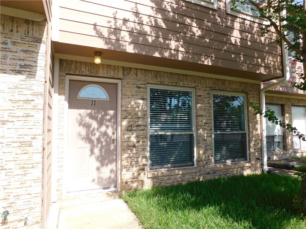2807 Wildflower Drive 11, Bryan, TX 77802