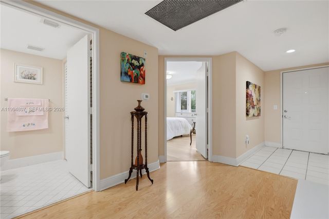 13705 SW 12th St 202B, Pembroke Pines, FL 33027