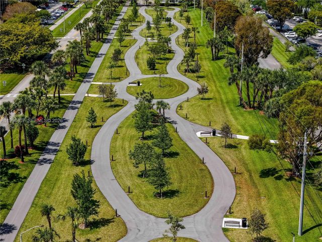 13705 SW 12th St 202B, Pembroke Pines, FL 33027