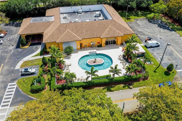 13705 SW 12th St 202B, Pembroke Pines, FL 33027