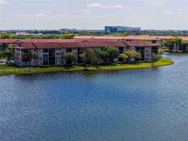 13705 SW 12th St 202B, Pembroke Pines, FL 33027