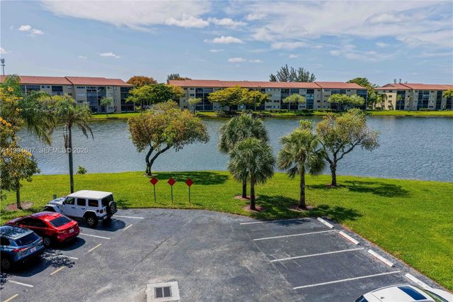 13705 SW 12th St 202B, Pembroke Pines, FL 33027