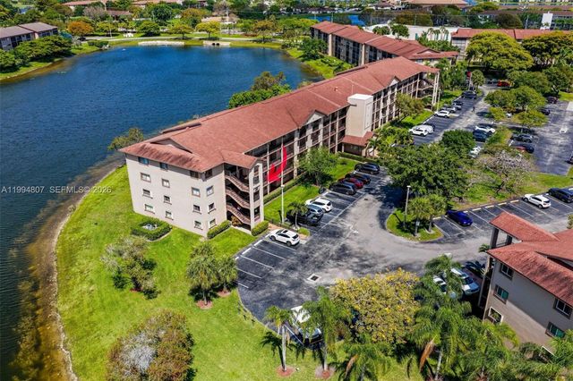 13705 SW 12th St 202B, Pembroke Pines, FL 33027