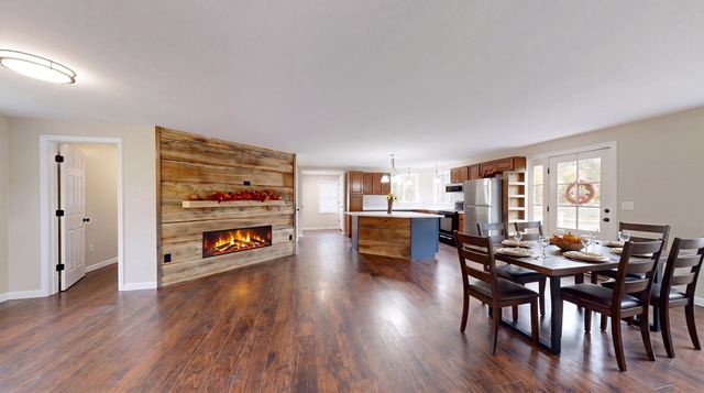 208 Rhode Island Rd, Lakeville, MA 02347