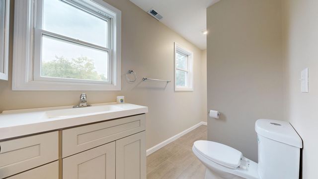 208 Rhode Island Rd, Lakeville, MA 02347