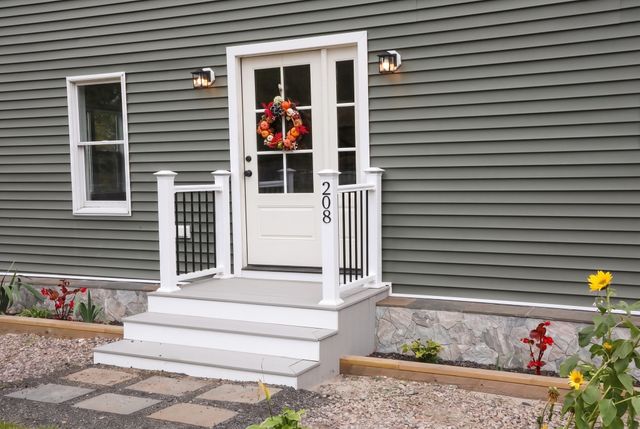 208 Rhode Island Rd, Lakeville, MA 02347