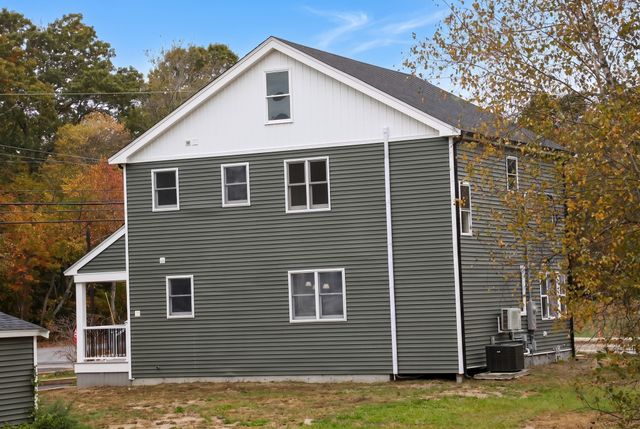 208 Rhode Island Rd, Lakeville, MA 02347