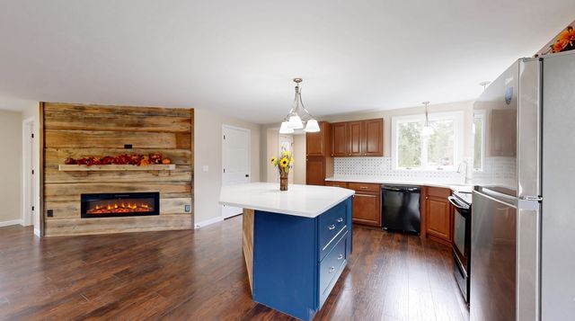 208 Rhode Island Rd, Lakeville, MA 02347