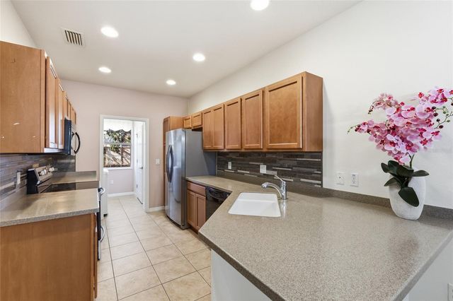 3880 82ND AVENUE CIRCLE E 104, Sarasota, FL 34243