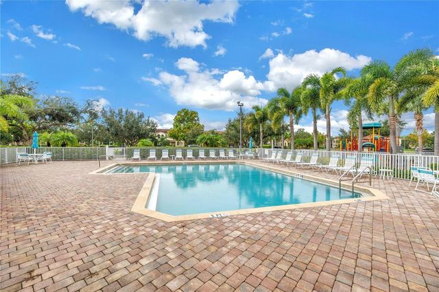 3880 82ND AVENUE CIRCLE E 104, Sarasota, FL 34243