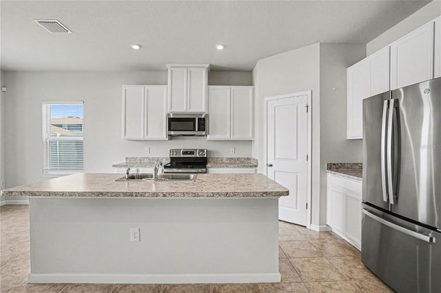 35649 OSPREY PERCH LANE, Zephyrhills, FL 33541