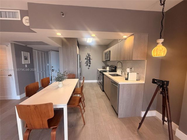 100 Lincoln Road 314B, Miami Beach, FL 33139
