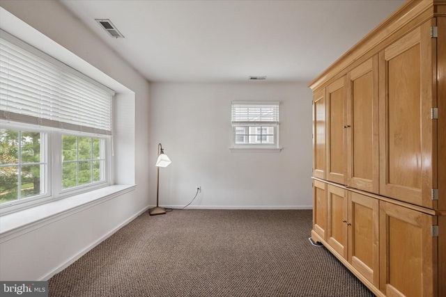 7602-B NORMANDY DR, Mount Laurel, NJ 08054