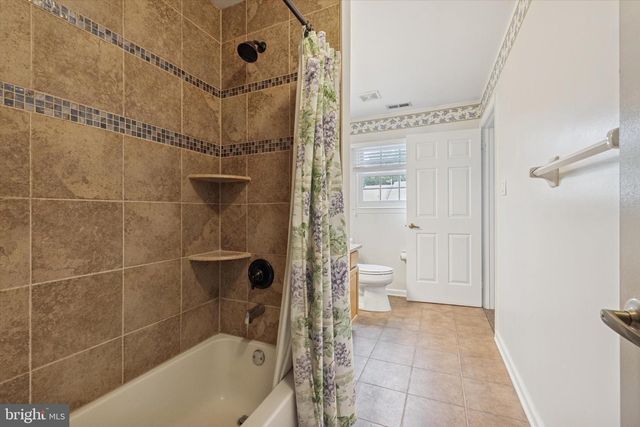 7602-B NORMANDY DR, Mount Laurel, NJ 08054
