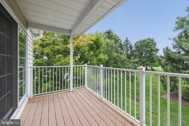 7602-B NORMANDY DR, Mount Laurel, NJ 08054
