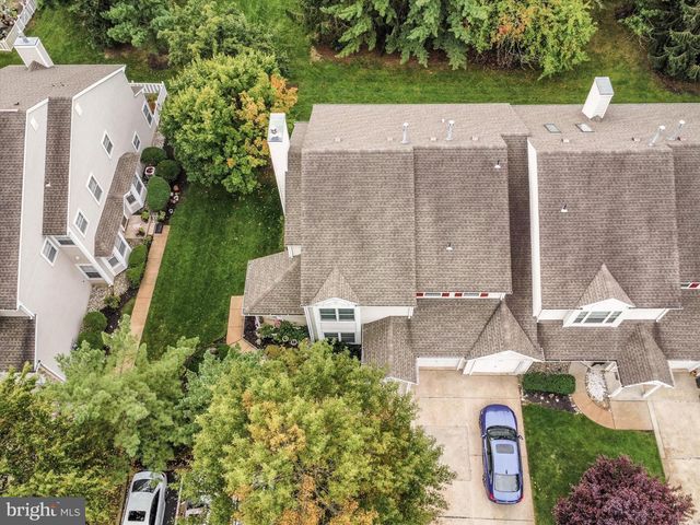 7602-B NORMANDY DR, Mount Laurel, NJ 08054