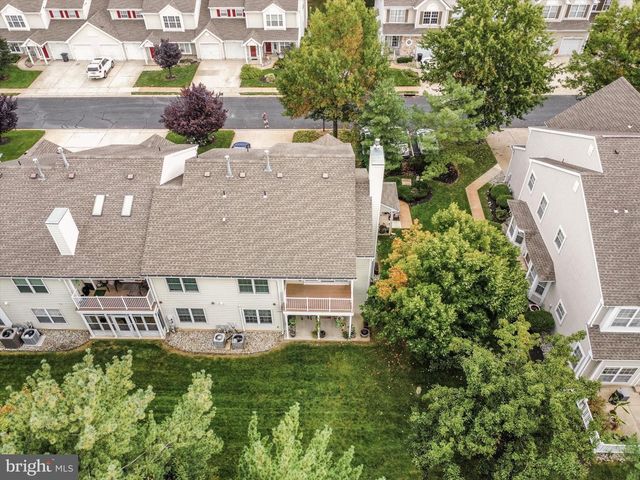 7602-B NORMANDY DR, Mount Laurel, NJ 08054
