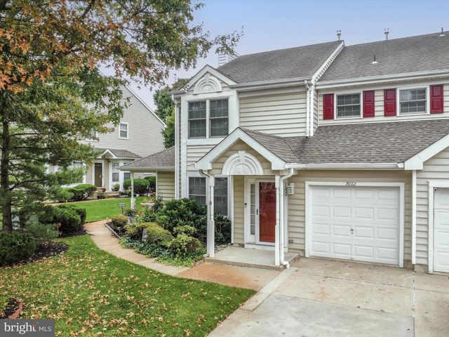7602-B NORMANDY DR, Mount Laurel, NJ 08054