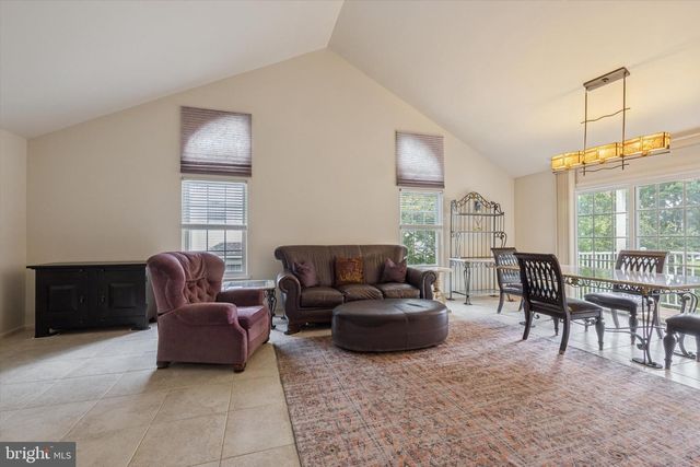 7602-B NORMANDY DR, Mount Laurel, NJ 08054
