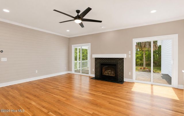 108 Canvasback Point, Hampstead, NC 28443