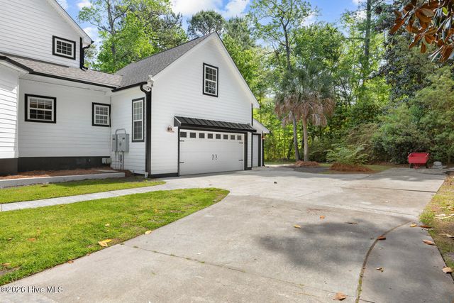 108 Canvasback Point, Hampstead, NC 28443
