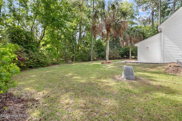 108 Canvasback Point, Hampstead, NC 28443