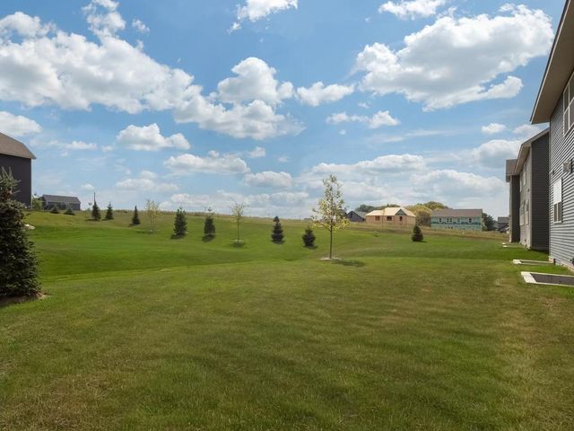 10691 Bent Pine Lane, Woodbury, MN 55129