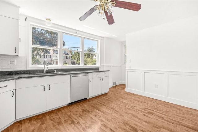 79 Bacon St 79, Winchester, MA 01890