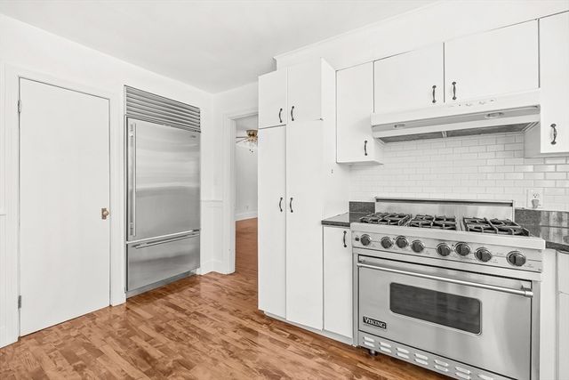 79 Bacon St 79, Winchester, MA 01890