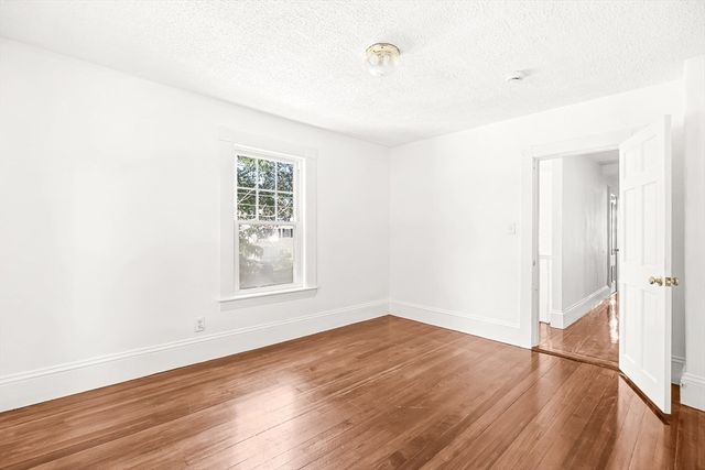 79 Bacon St 79, Winchester, MA 01890