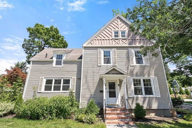 79 Bacon St 79, Winchester, MA 01890
