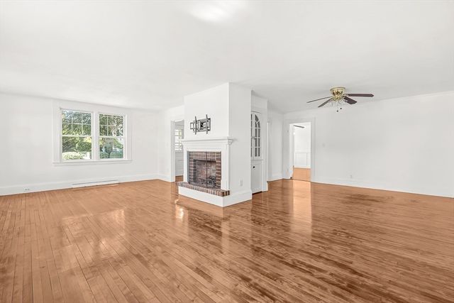 79 Bacon St 79, Winchester, MA 01890