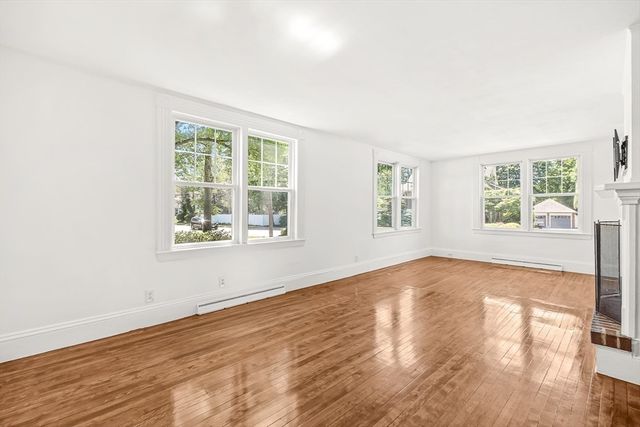 79 Bacon St 79, Winchester, MA 01890