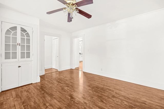 79 Bacon St 79, Winchester, MA 01890