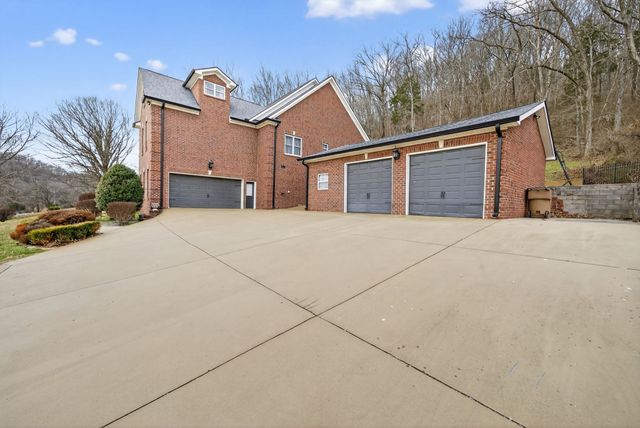 4952 Clarksville Hwy, Whites Creek, TN 37189