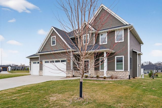 317 Madison Drive, Riverdale, IA 52722